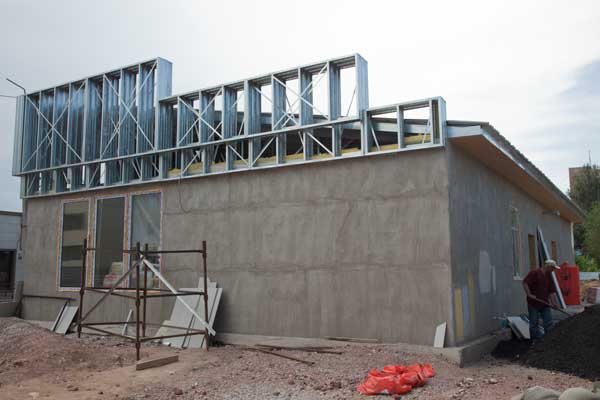 Строительство торгового павильона ЛСТК, дата снимка - 05 июня 2012 г.